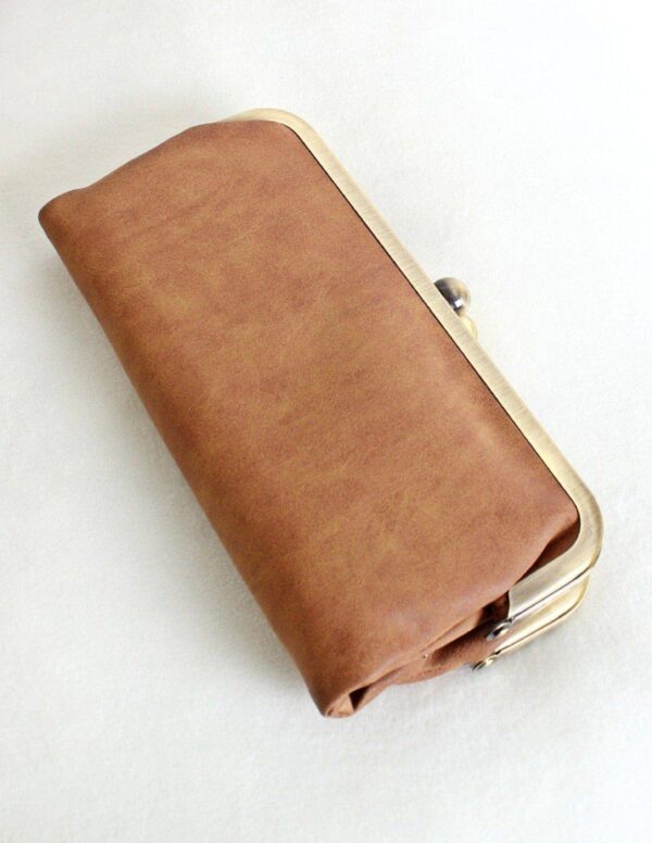 Clutch |  Karen Kiss Lock Clutch Bag: Tan